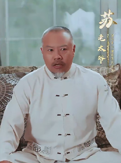 免费短剧:刚被分手,校花产房叫我签字(25集)